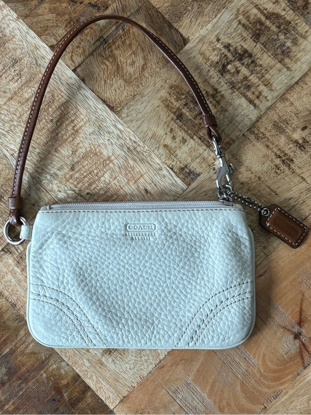 🍂🫶🏾🤎🤍Y2K COACH Soho Mini Wristlet🤍🤎🫶🏾🍂